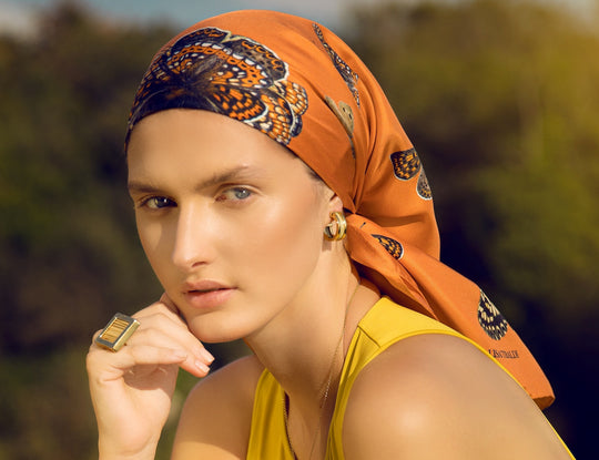 Lisa Tibaldi Terra Mia brand itaòiano artigianale ecosostenibile di accessori moda foulard in seta ispirati alla bellezza della nostra Terra Aurunca nel basso Lazio e alta bigiotteria fatta a mano con foglie di stramma Made in Italy
